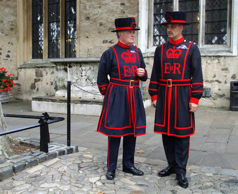 Beefeaters,_Tower_of_London_-_geograph.org.uk_-_908658