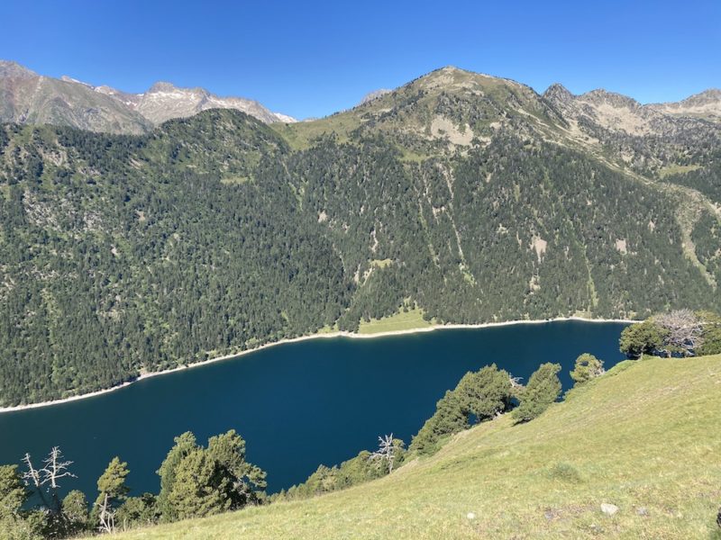 Randonnee-Pyrenees-lac-de-l-Oule-lac-du-bastan